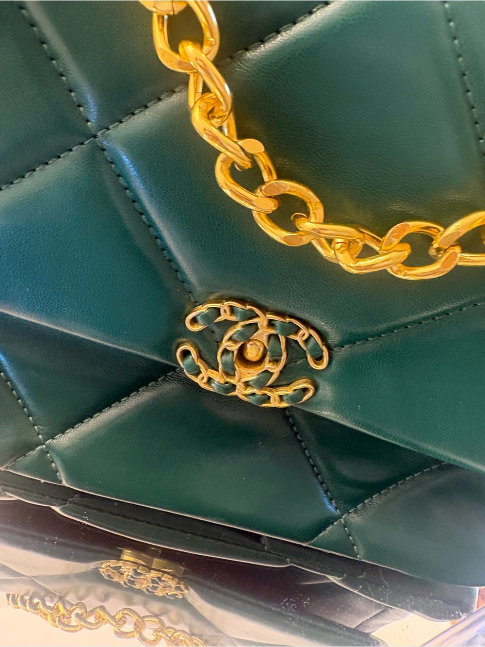 Quilted Chain Shoulder Bag in Green and Gold